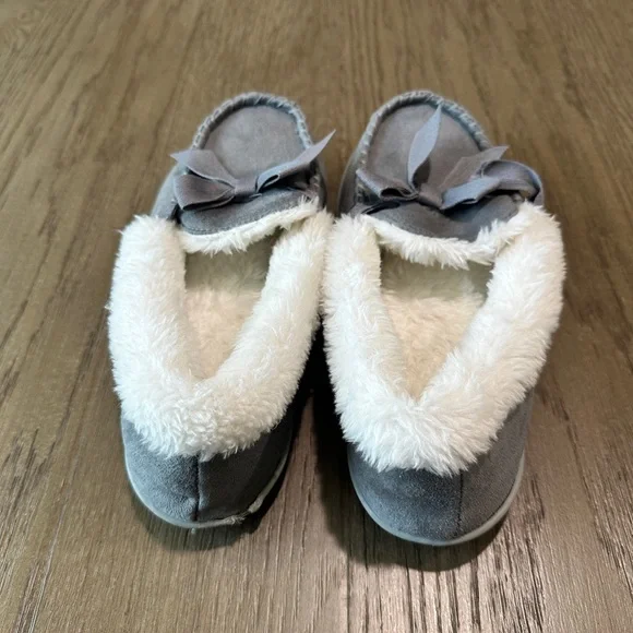Sonoma Super Cozy Moccasin Slippers Women’s Size 7/8 Gray - Picture 4 of 7